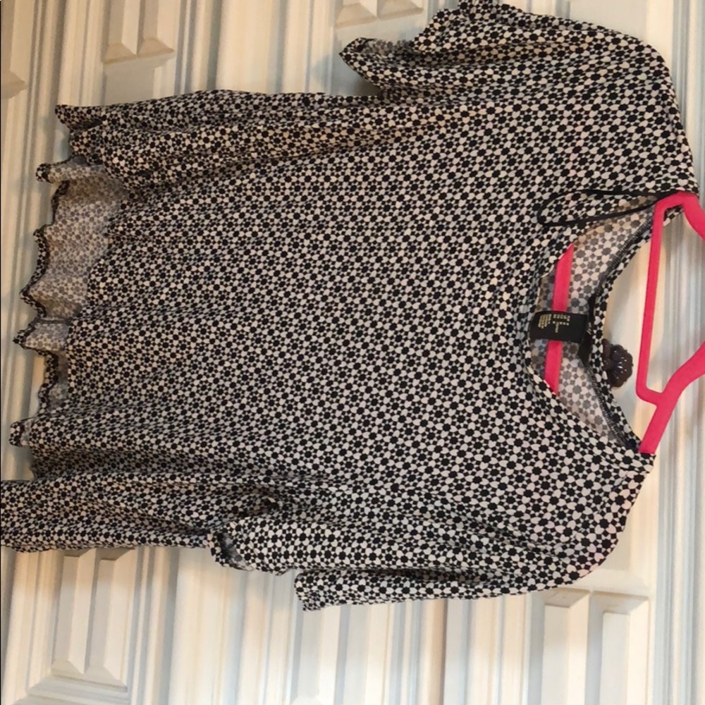 Black and white H&M top